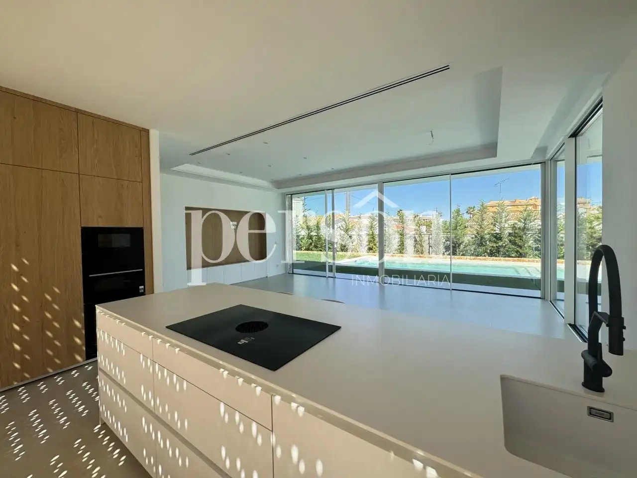 Detached house with pool for sale in Las Marinas / Les Marines, imagen 3