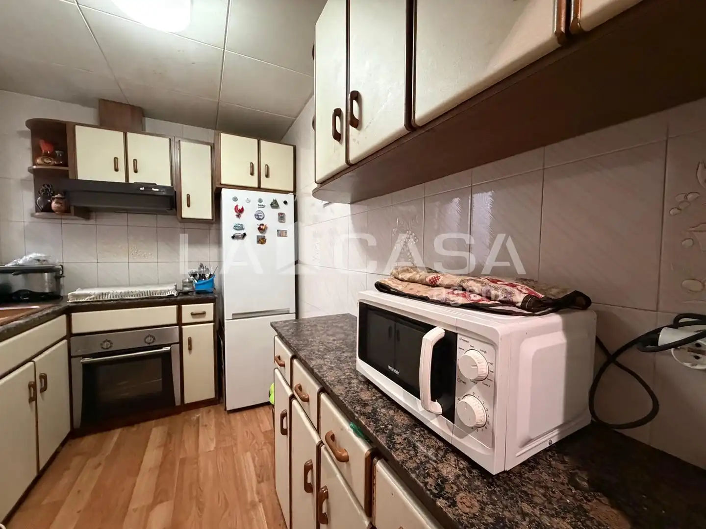 Cocina de Piso en venta en Santa Coloma de Gramenet con Balcón