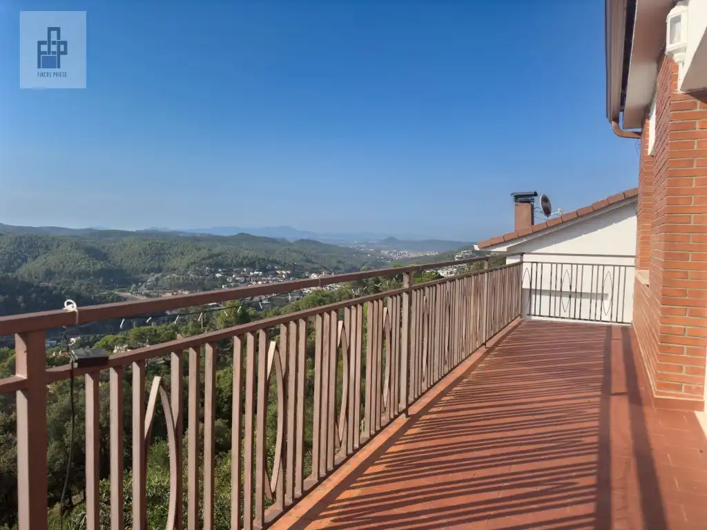 Terraza de Casa o chalet en venta en Torrelles de Llobregat