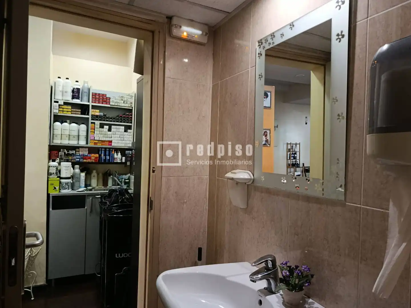 Badezimmer von Geschaftsraum zum Verkauf in Málaga mit Klimaanlage