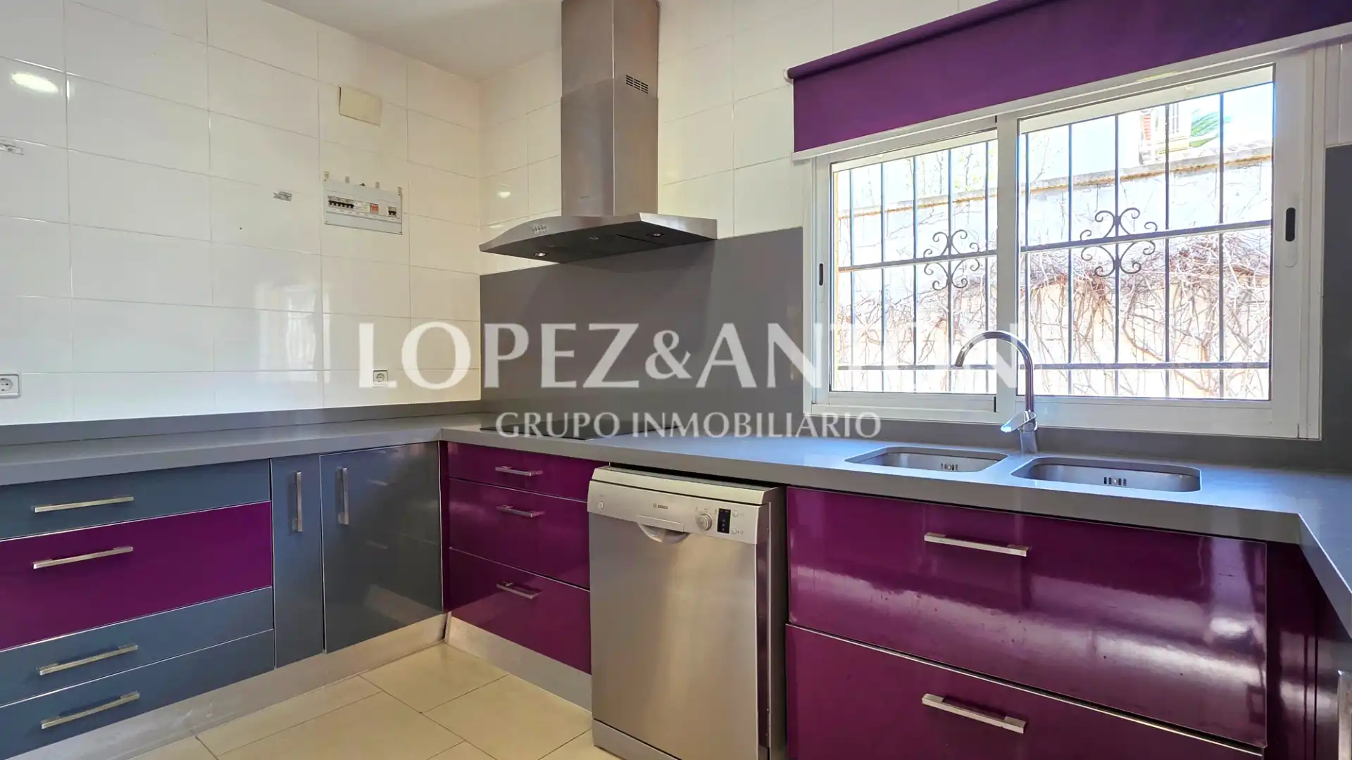 Kitchen of Houses for sale in L'Eliana  with Air Conditioner, Heating and Private garden