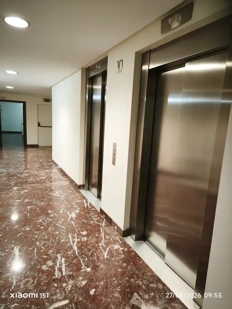 Piso en venta en  Pamplona / Iruña con Calefacción y Parquet