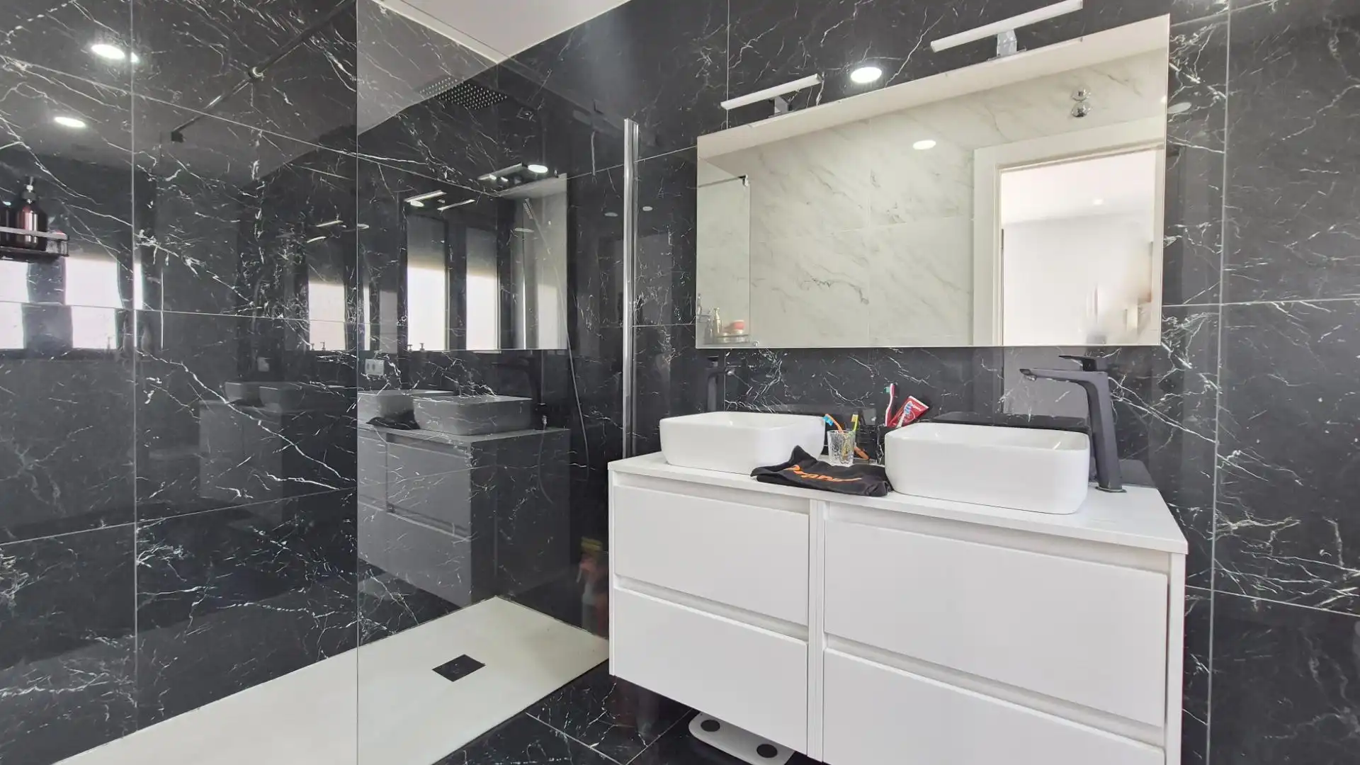 Baño de Casa o chalet en venta en Carrascal de Barregas con Aire acondicionado, Calefacción y Jardín privado