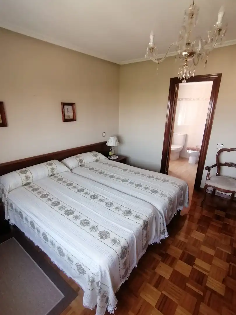 Bedroom of Flat for rent in Gijón   with Heating, Parquet flooring and Furnished