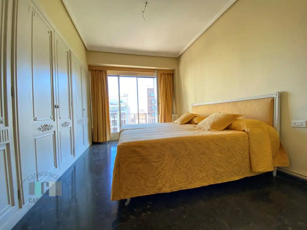 Piso en venta en Plaza Huerto Sogueros, Casco Histórico