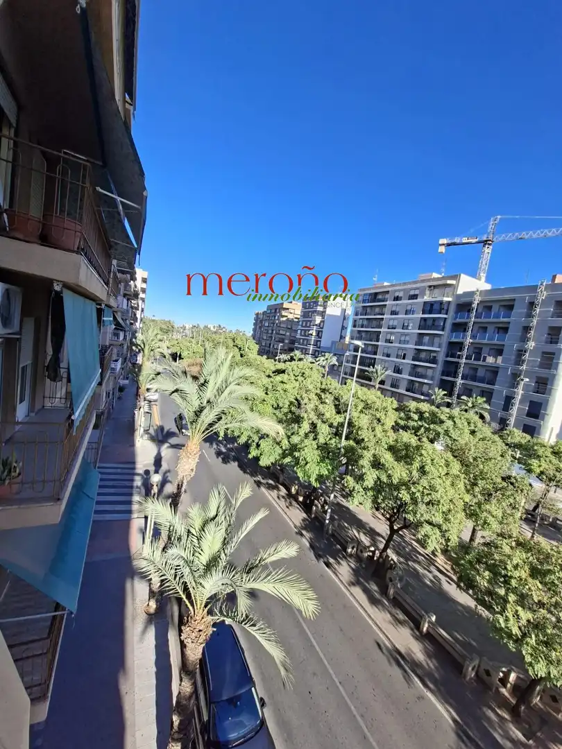 Flat with terrace to rent in Elche ciudad, imagen 2