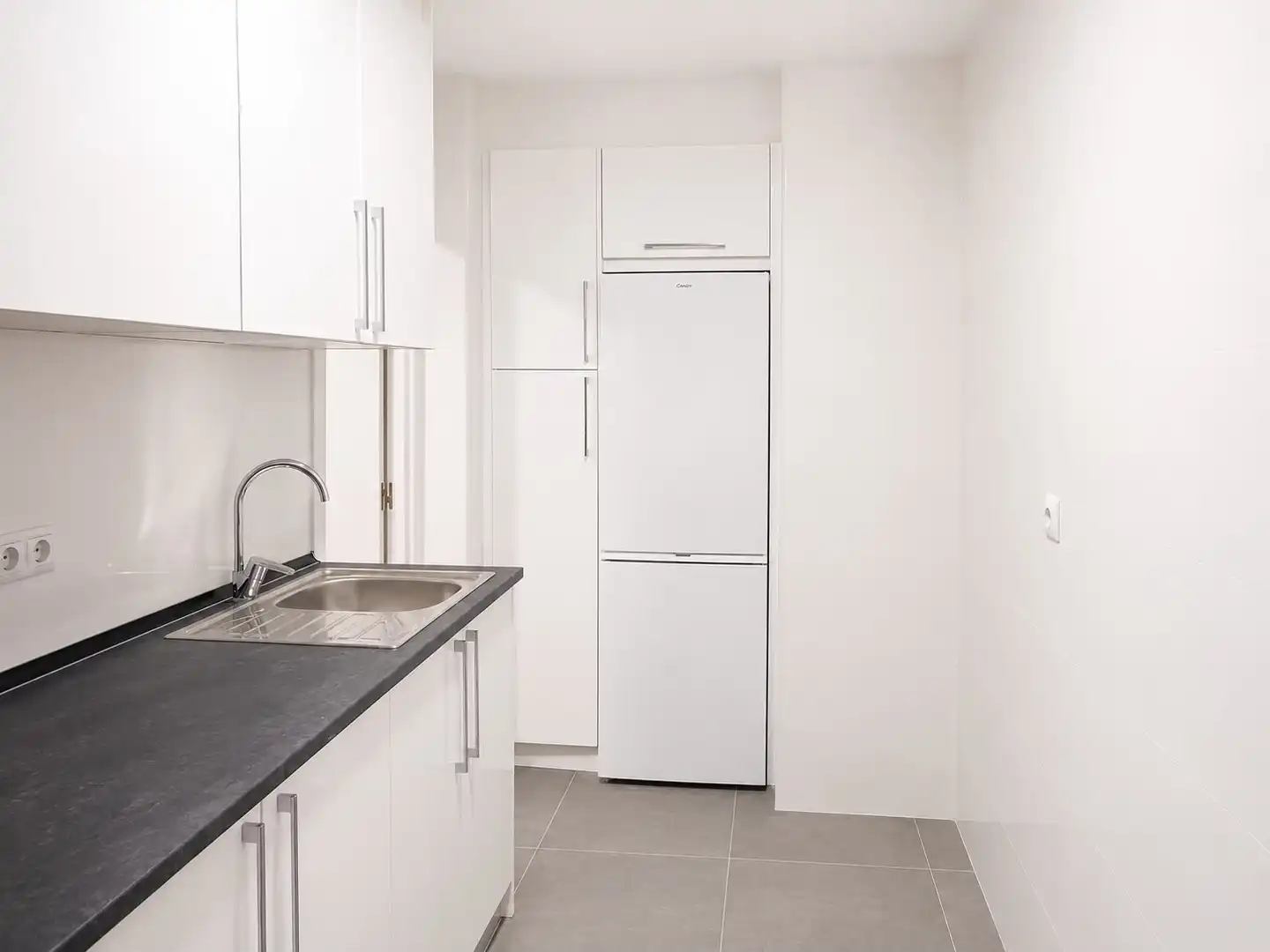 Kitchen of Ground floor for sale in Madrid