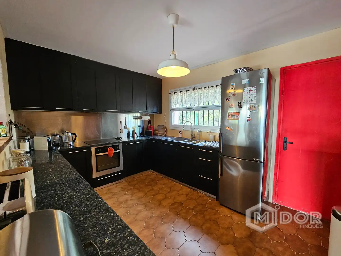 Cuina de Casa o xalet en venda en Sant Feliu de Guíxols amb Aire condicionat, Calefacció i Jardí privat