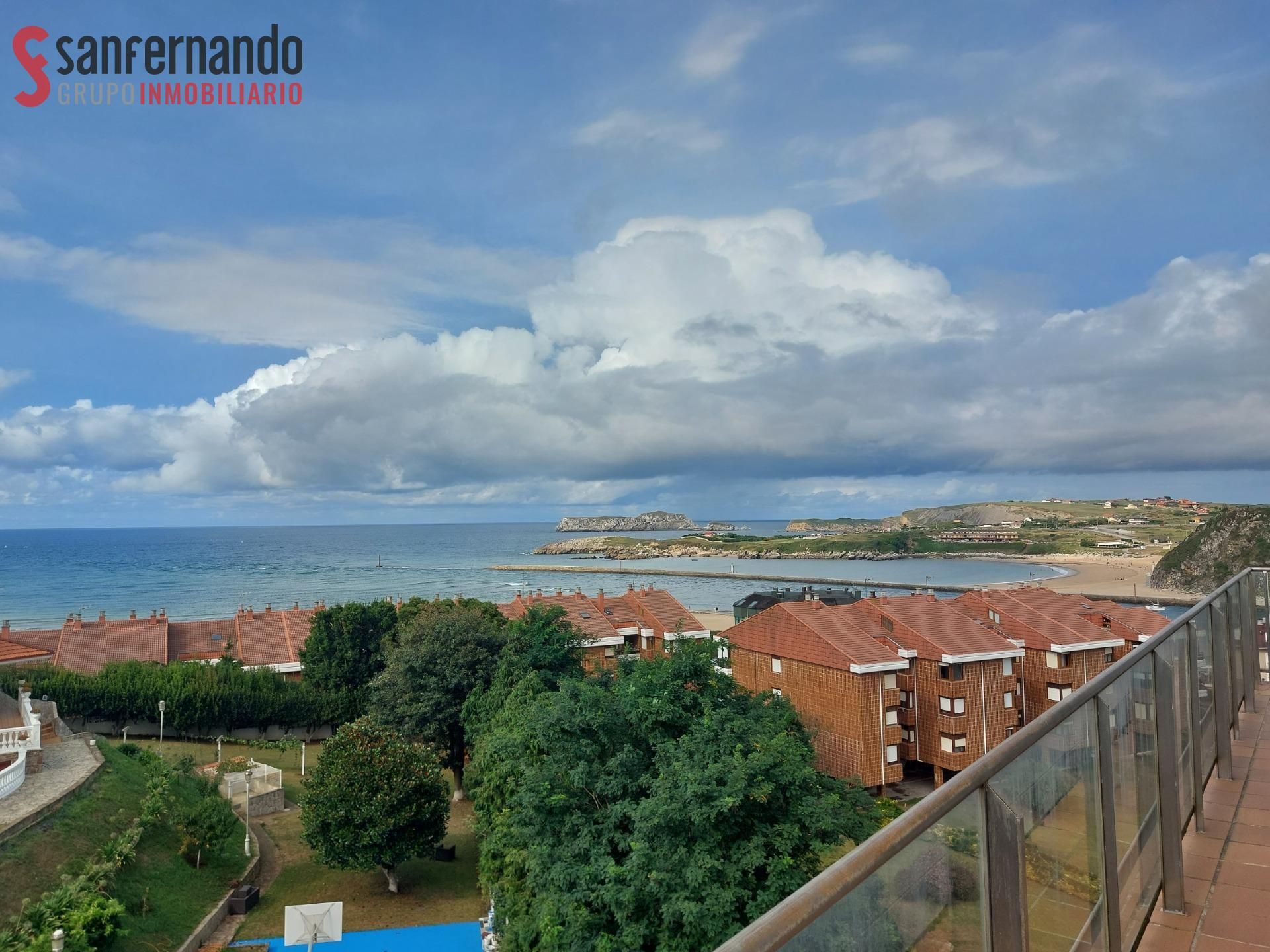 Vista exterior de Pis en venda en Suances amb Calefacció i Terrassa