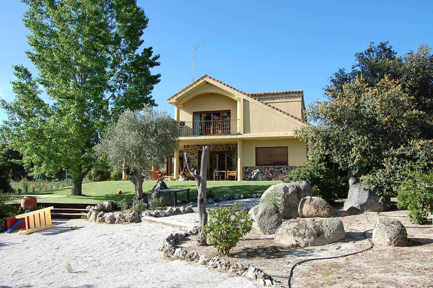 Vista exterior de Casa o xalet en venda en Galapagar amb Aire condicionat, Calefacció i Jardí privat