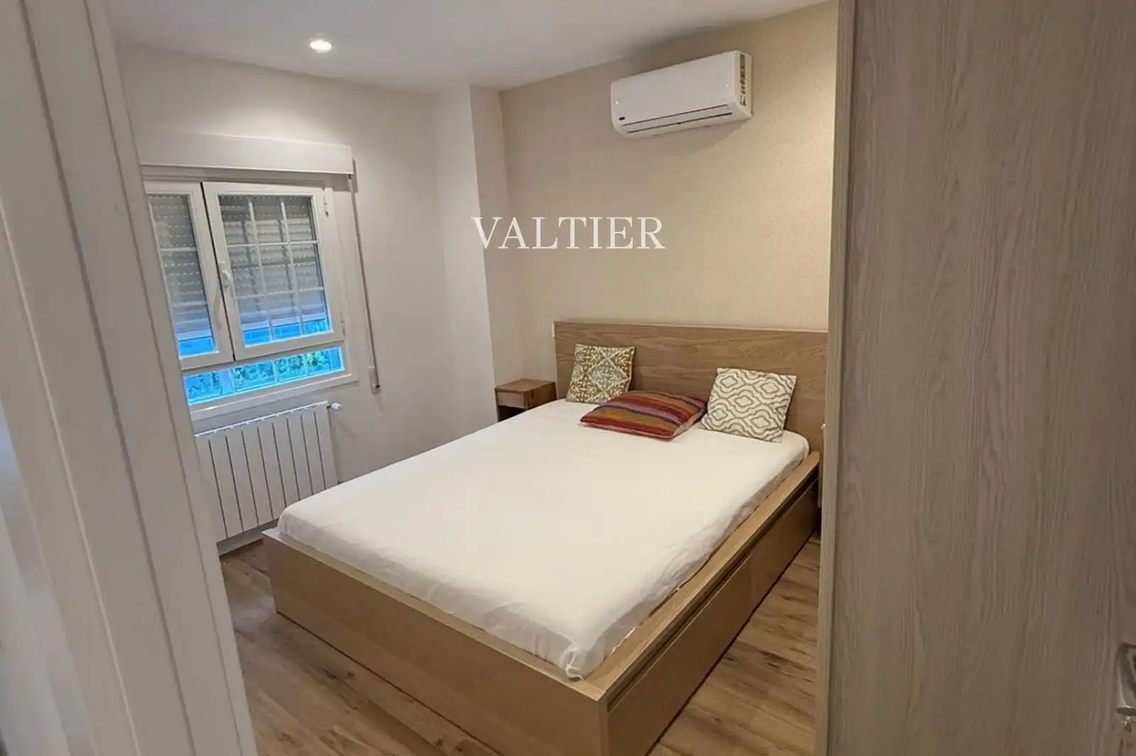 Bedroom of Flat for rent in Madrid  with Air Conditioner, Heating and Terrace