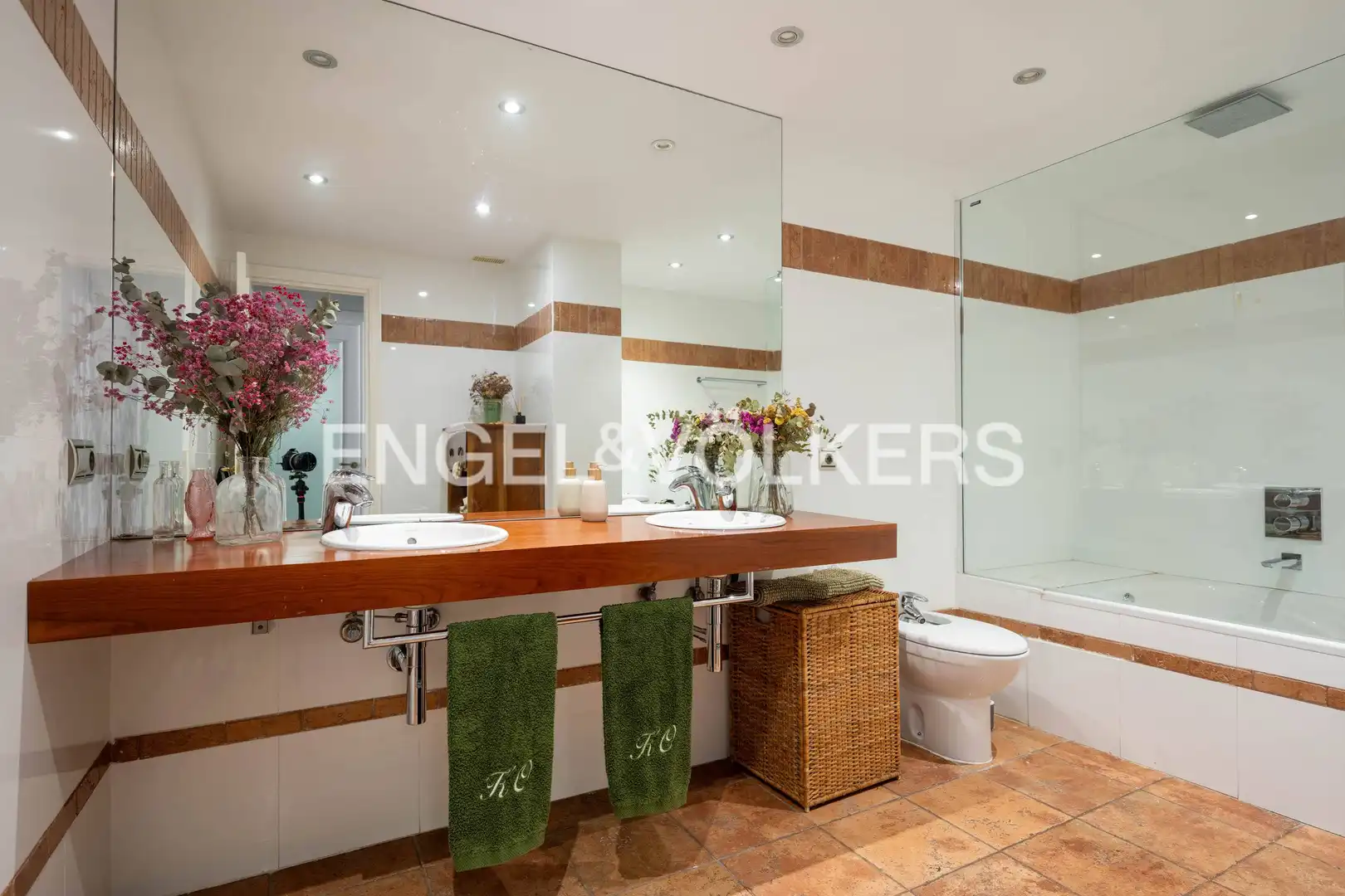 Baño de Piso en venta en Donostia - San Sebastián  con Calefacción, Parquet y Terraza