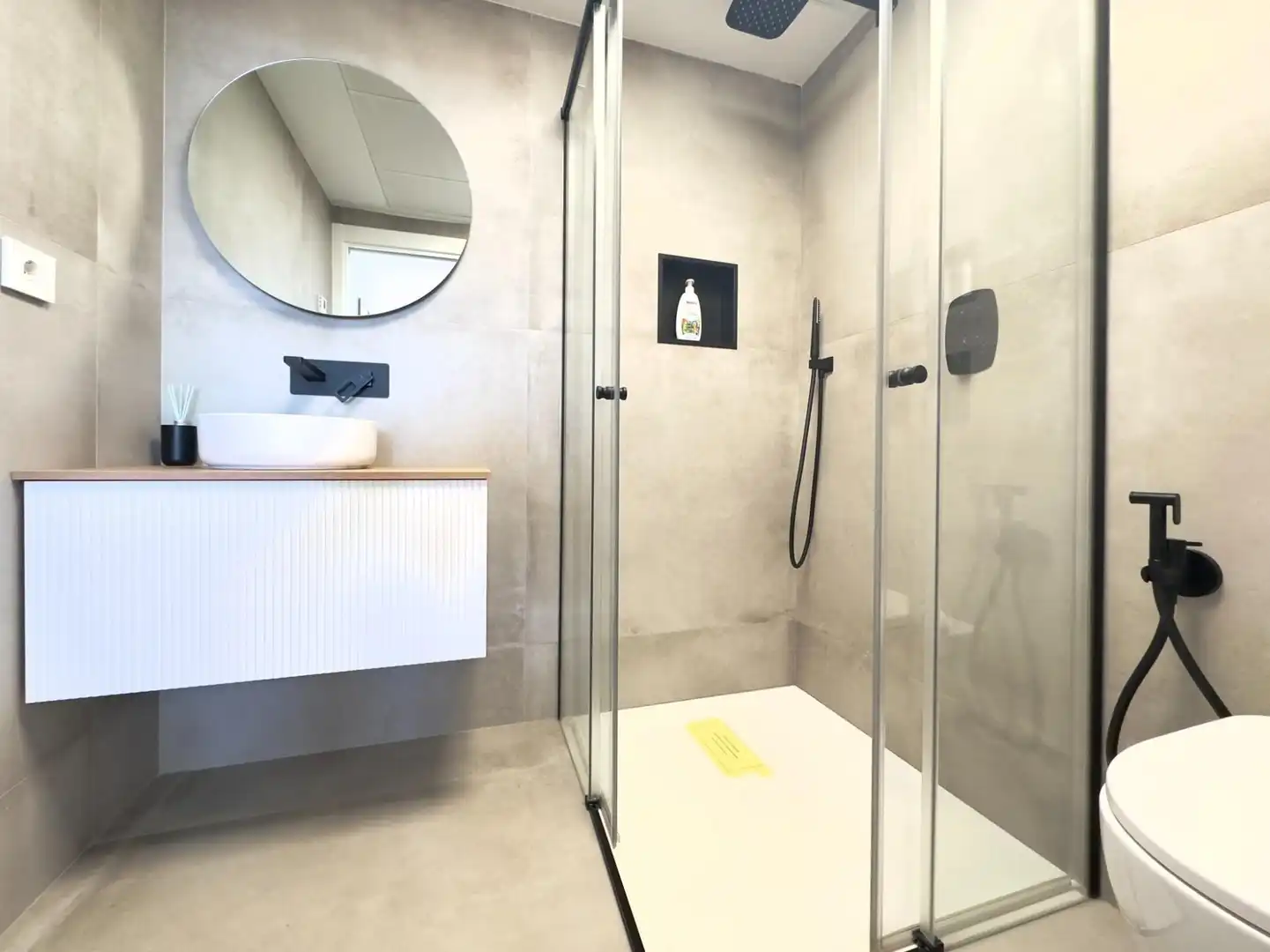 Bany de Apartament en venda en San Pedro del Pinatar amb Aire condicionat, Terrassa i Traster