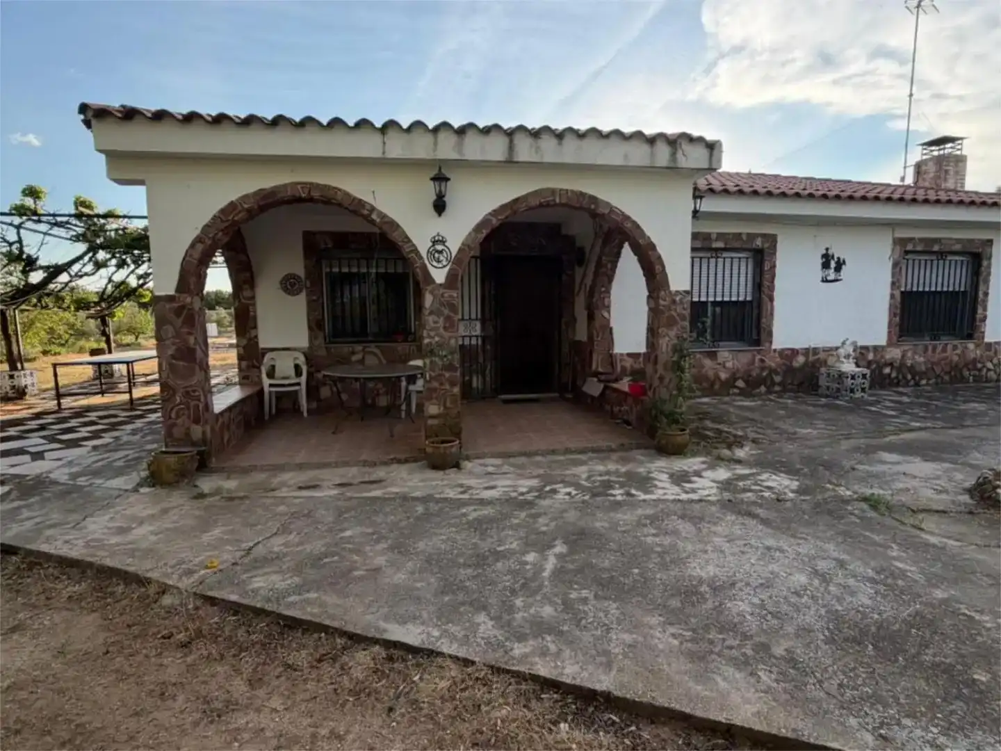 Vista exterior de Finca rústica en venda en Santa Cruz del Retamar amb Piscina