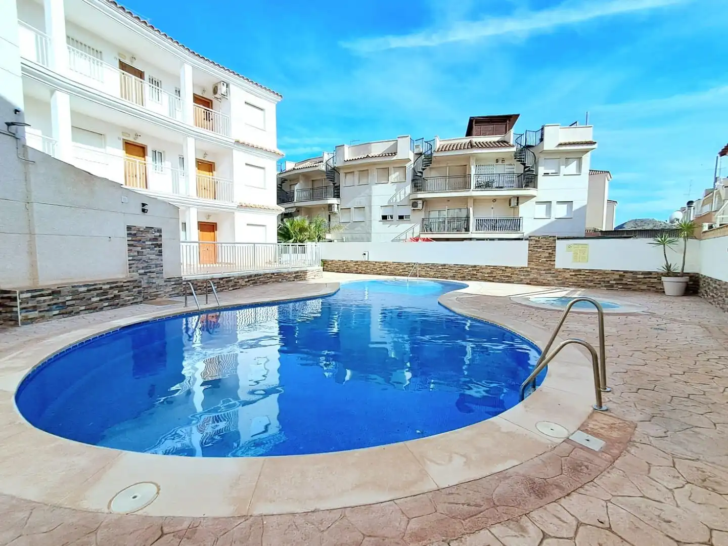 Piscina de Apartamento en venta en Águilas con Aire acondicionado, Calefacción y Jardín privado