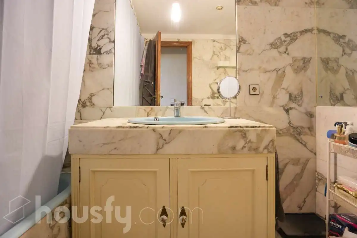 Flat for sale in Calle Santiago Rusiñol, Ciudad Universitaria