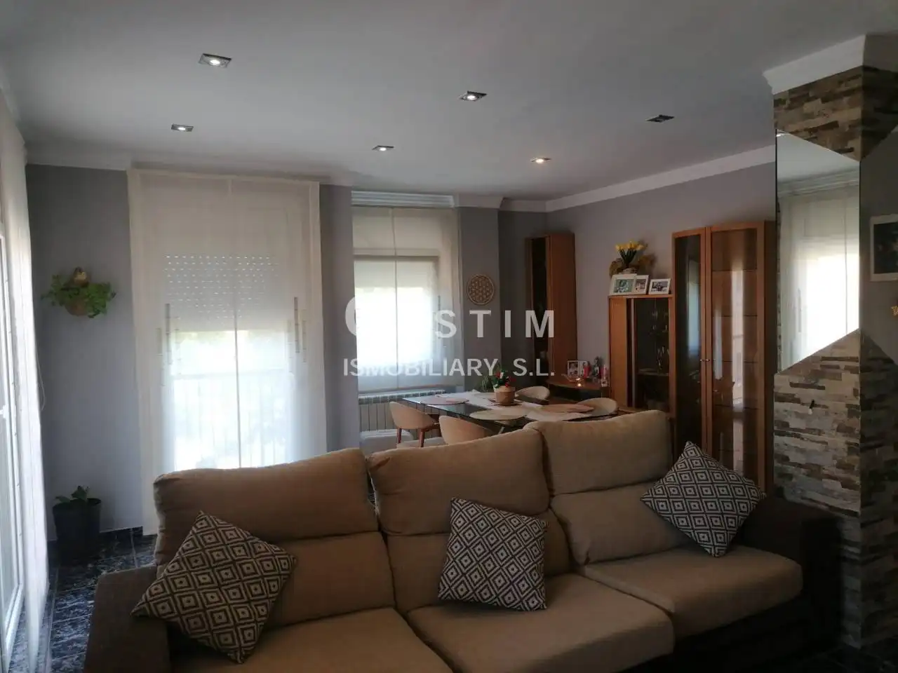 Sala de estar de Piso en venta en Manlleu con Calefacción, Terraza y Balcón