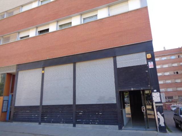 Local comercial en Venta en C/ Lluís Muncunill  en Zona Esportiva
