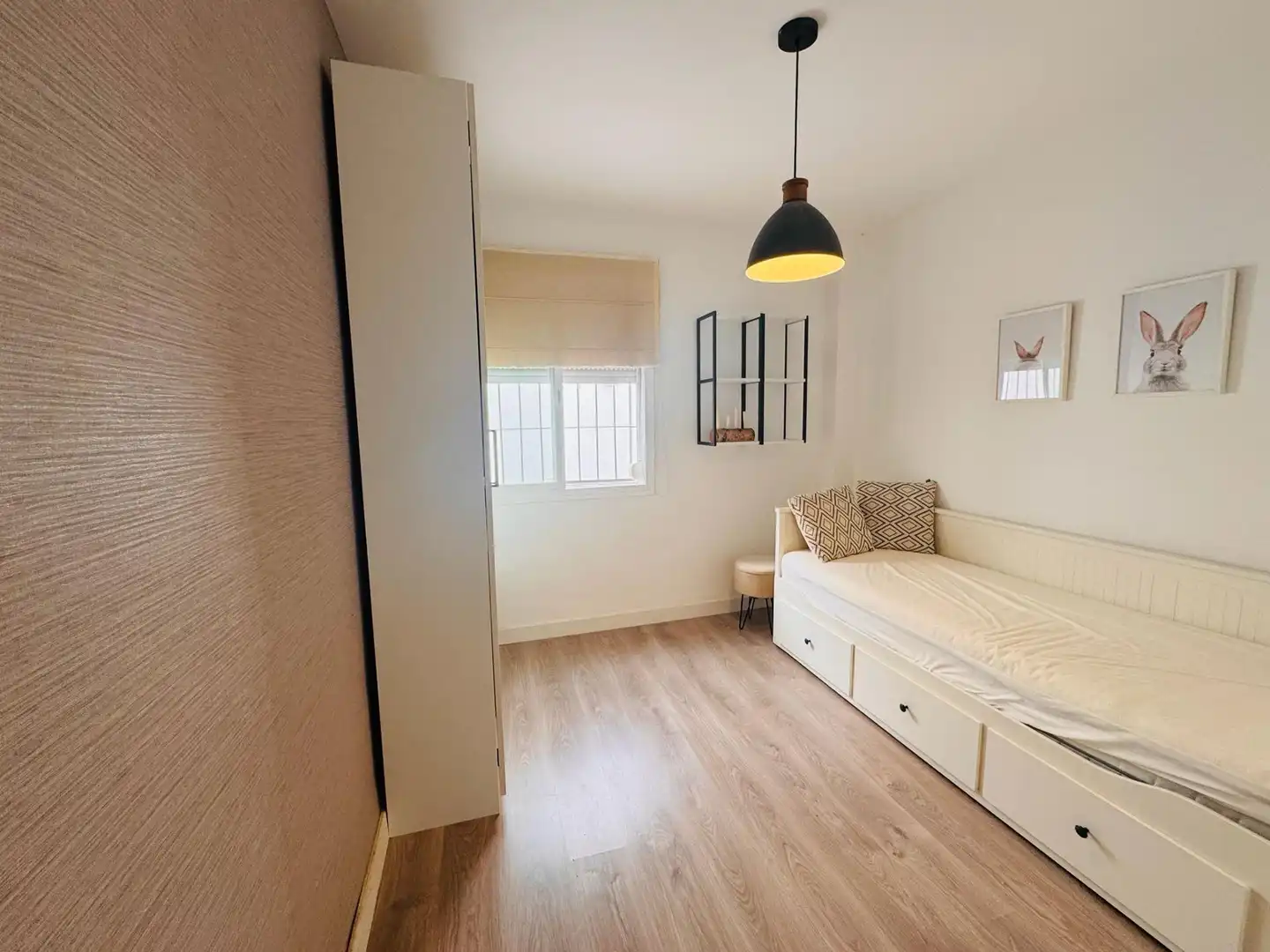Bedroom of Apartments for sale in Marbella  with Heating, Terrace and Community pool