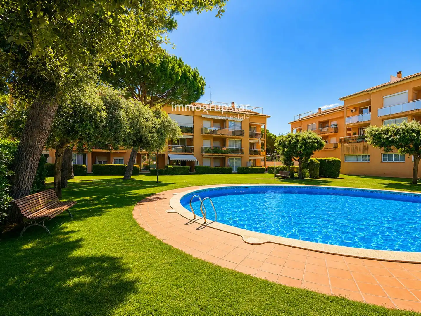 Swimming pool of Attic for sale in Pals  with Air Conditioner, Heating and Terrace
