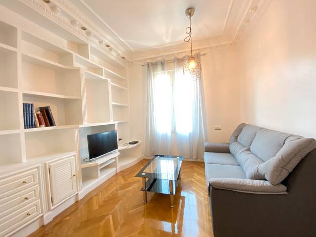 Piso en Alquiler en Calle de Ilustración en Argüelles