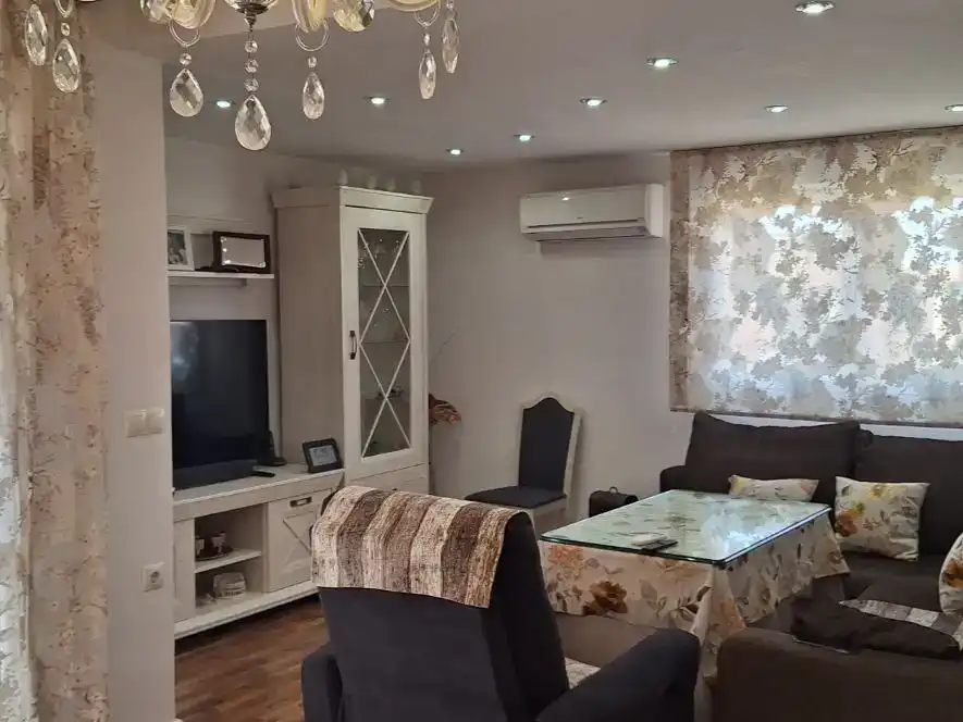 Sala d'estar de Pis en venda en Granada amb Aire condicionat, Parquet i Terrassa