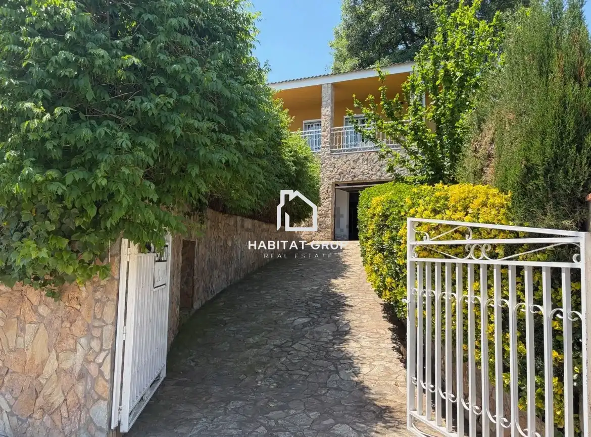 Casa con piscina in vendita a Sils, imagen 3