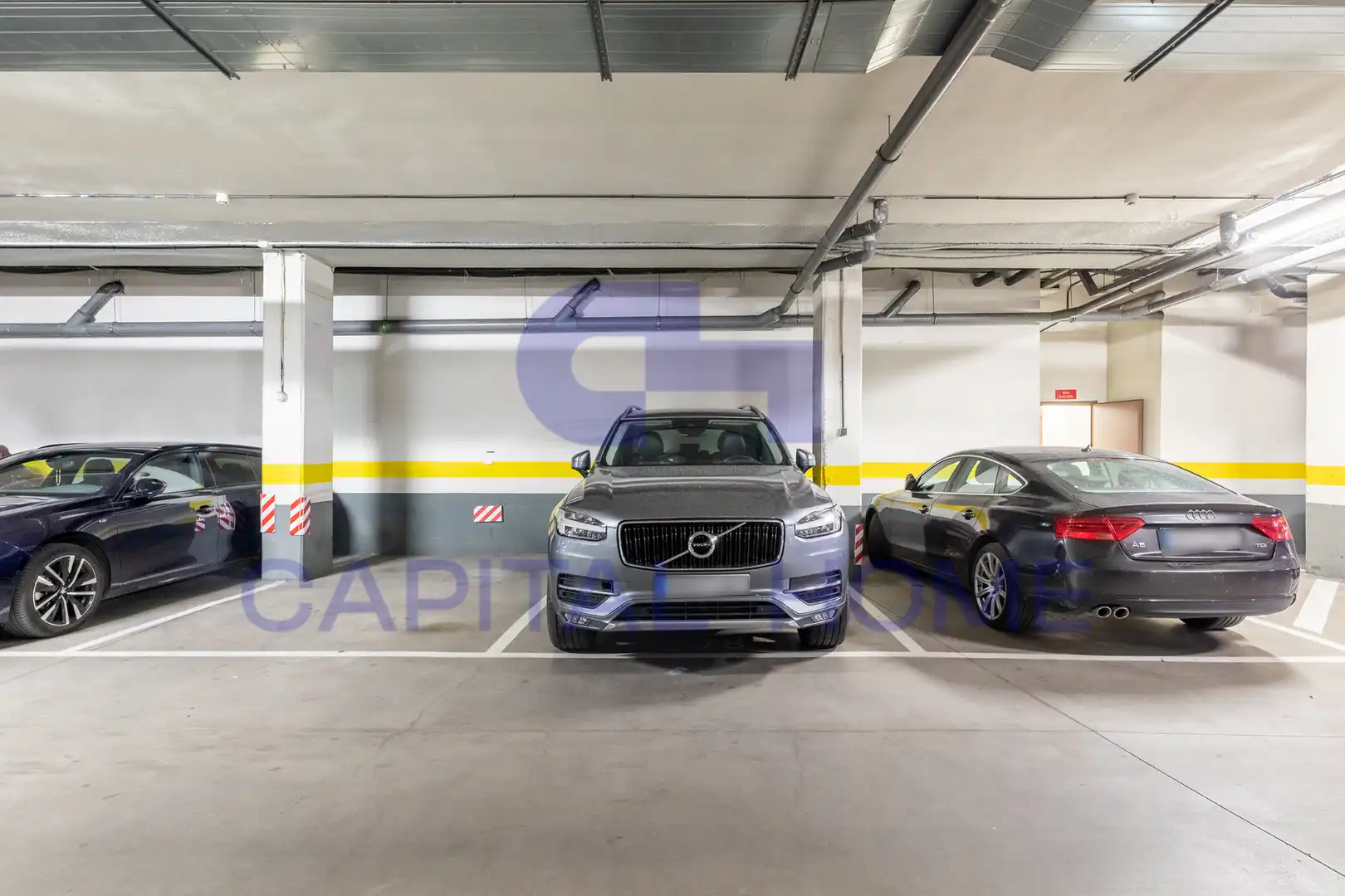 Parking de Piso en venta en Madrid con Aire acondicionado, Calefacción y Trastero