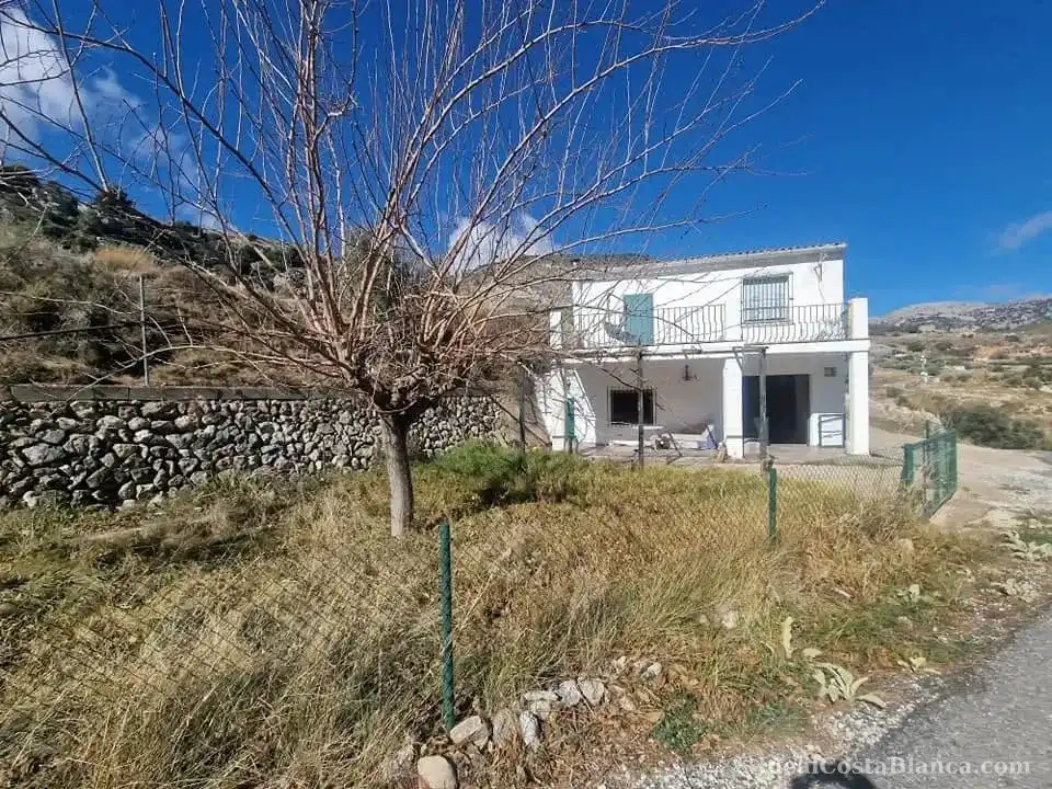 Vista exterior de Apartament de lloguer en Confrides, Alicante