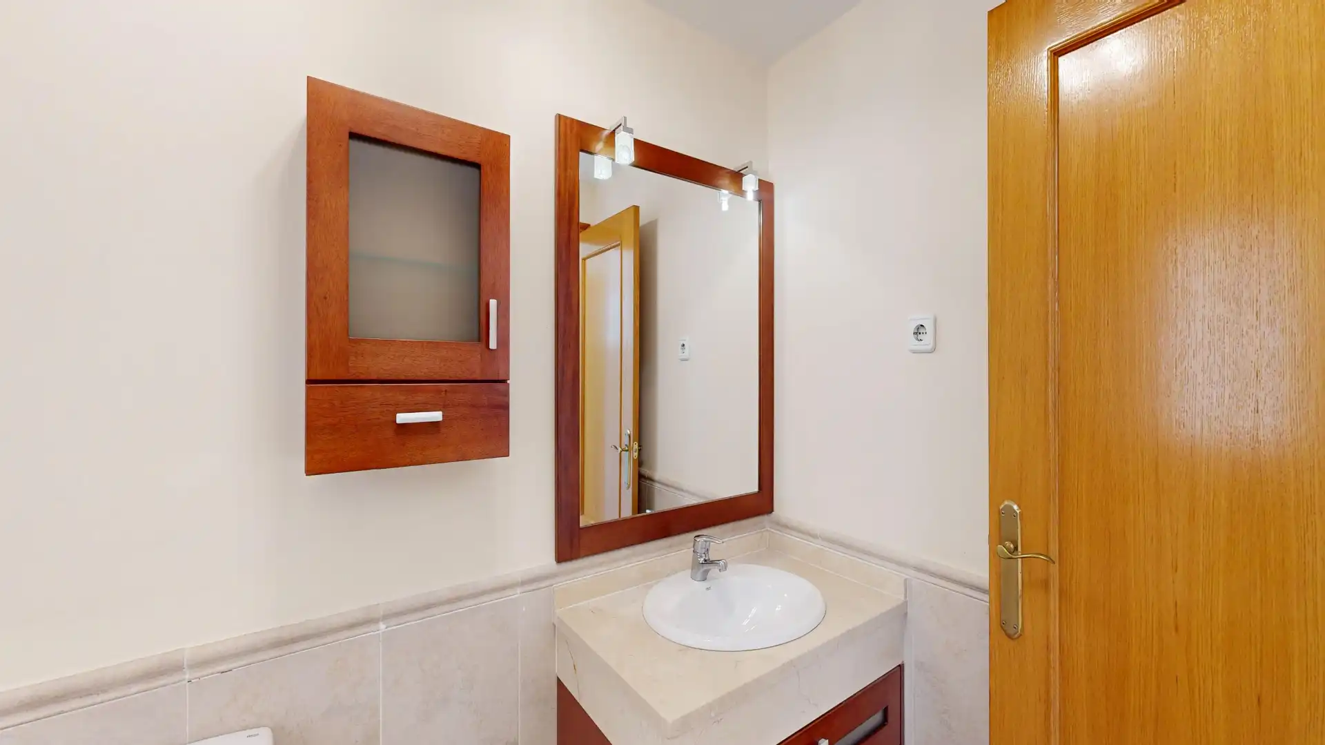 Baño de Piso en venta en Molina de Segura con Aire acondicionado, Terraza y Trastero