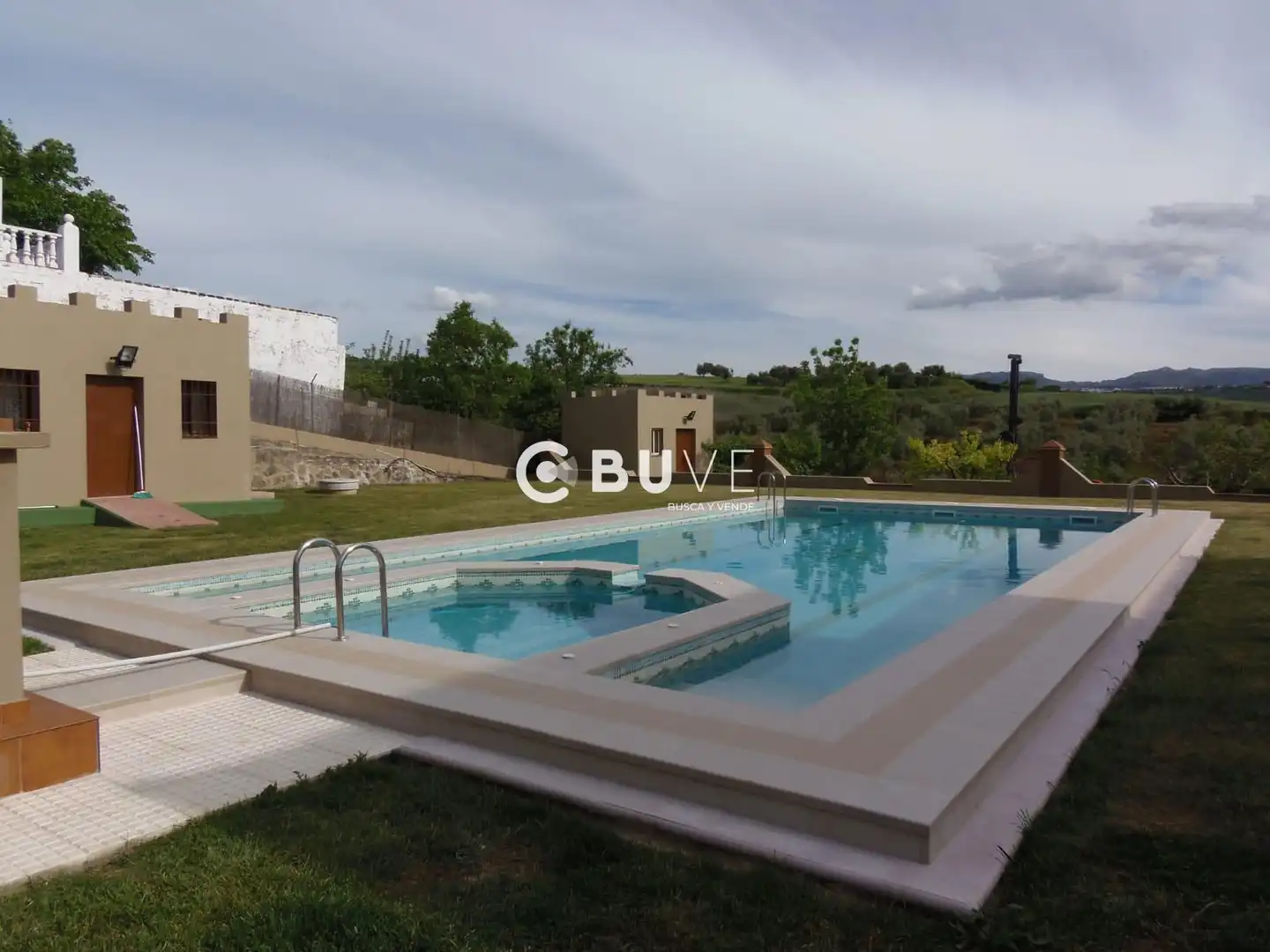Piscina de Casa o chalet en venta en Arriate con Aire acondicionado, Calefacción y Jardín privado