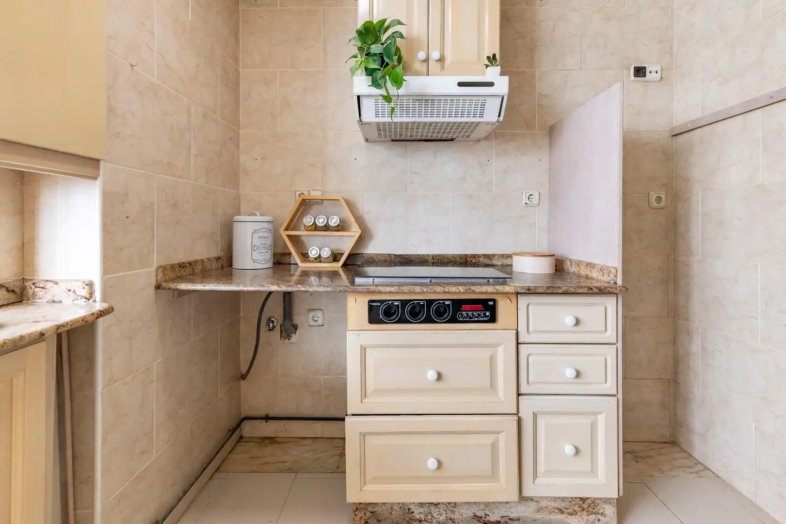 Kitchen of Flat for sale in Valencia  with Air Conditioner