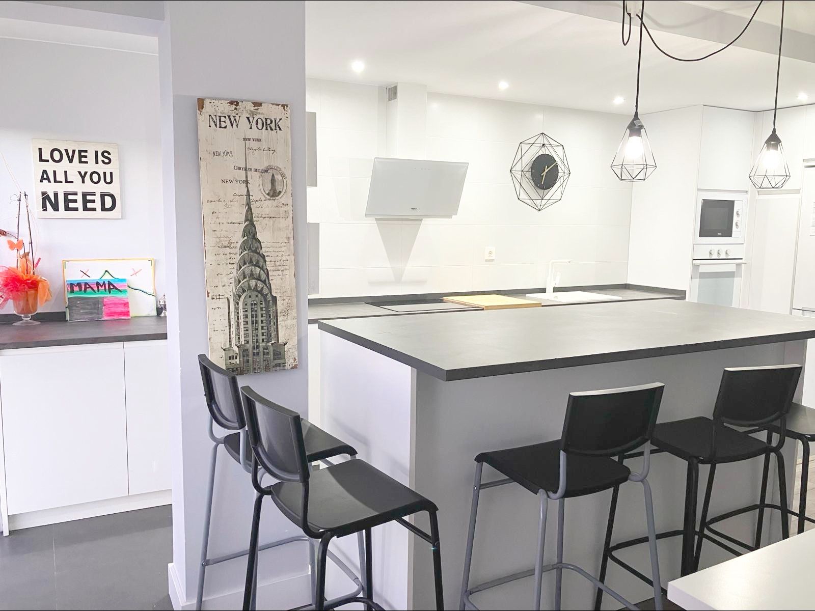 Kitchen of Flat for sale in  Zaragoza Capital  with Heating, Terrace and Balcony