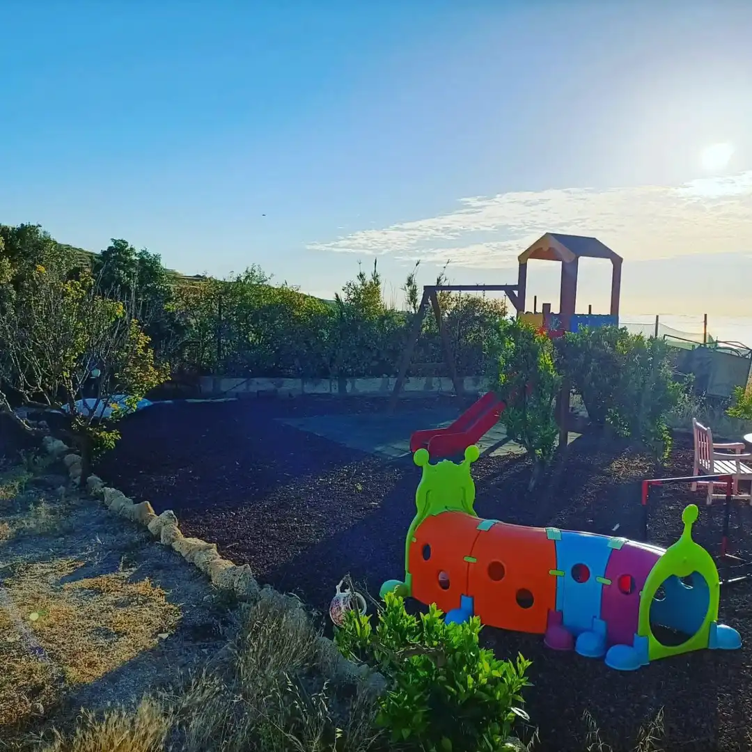 Finca rústica en venta en Granadilla de Abona con Terraza, Piscina y Amueblado