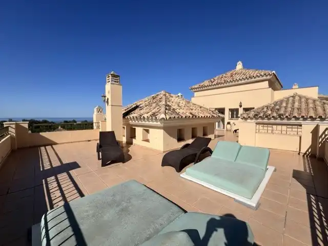 Terrasse von Dachboden zum Verkauf in Marbella mit Klimaanlage, Heizung und Terrasse