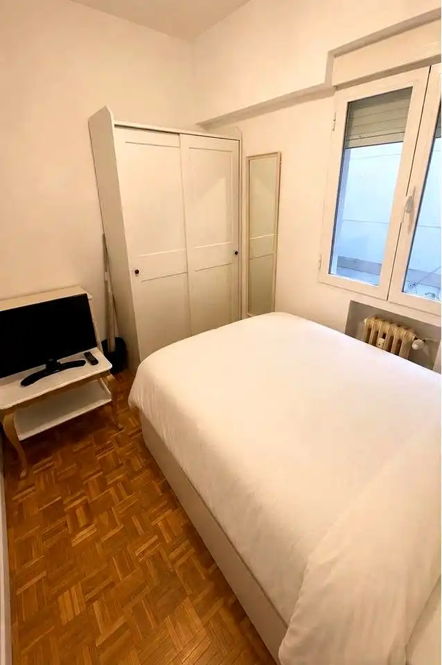 Bedroom of Flat for rent in Madrid  with Air Conditioner, Heating and Terrace