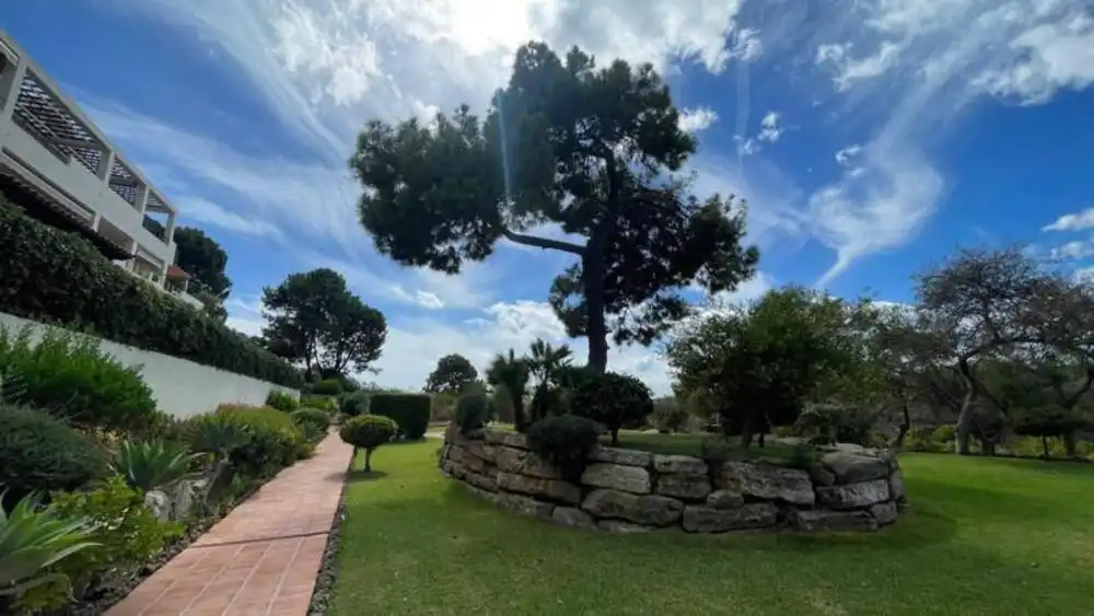Jardí de Apartament de lloguer en Selwo