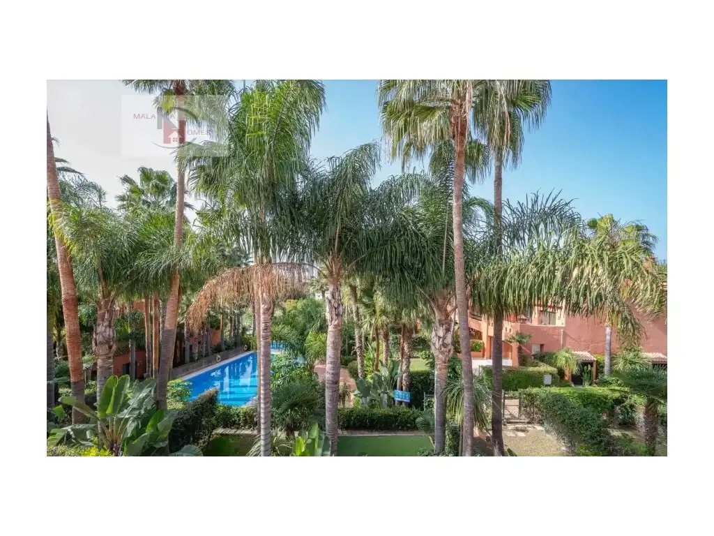Casa adosada en venta en Lomas de Marbella Club