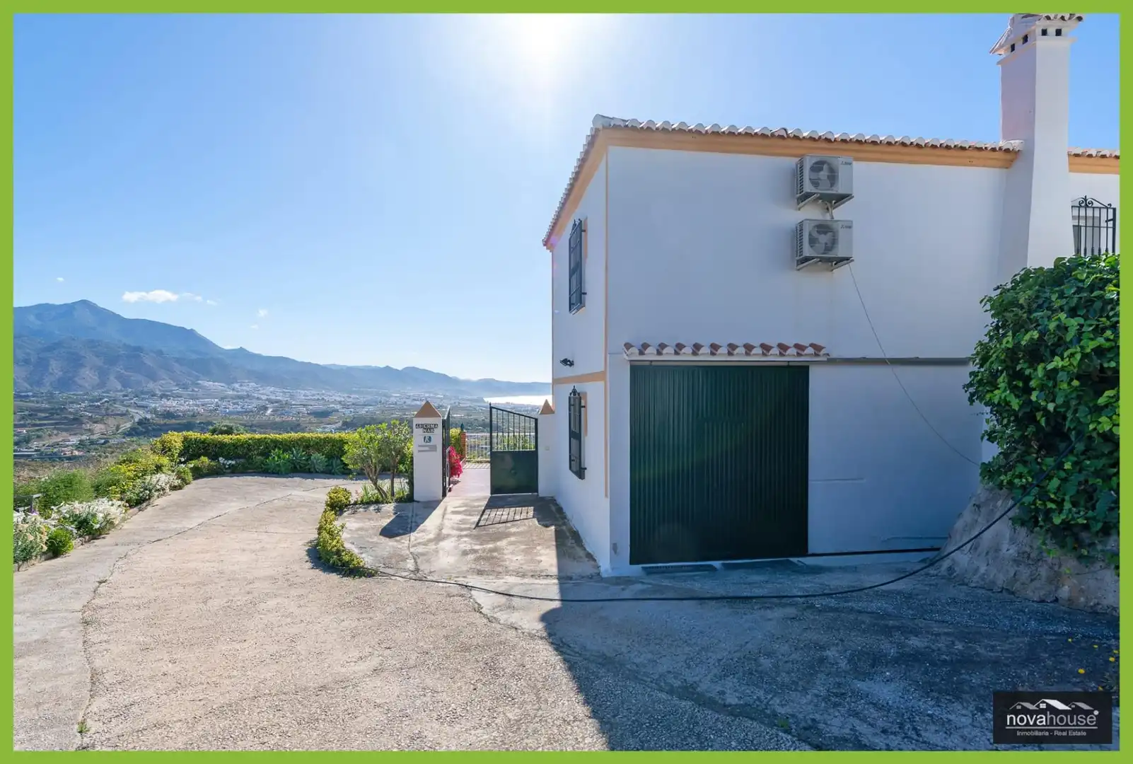 Vista exterior de Finca rústica en venta en Nerja con Aire acondicionado, Trastero y Piscina