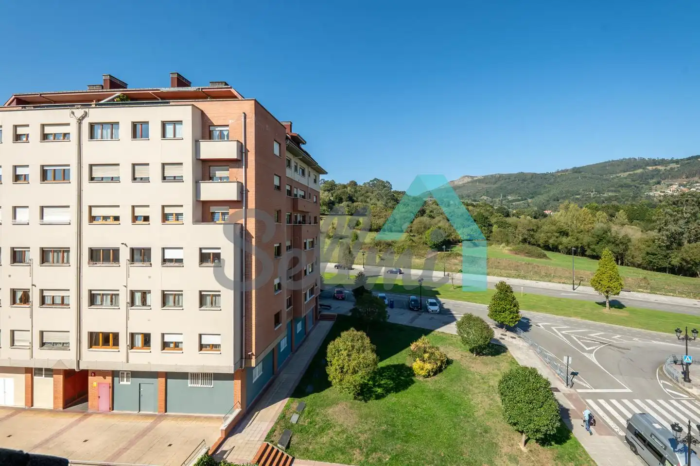 Exterior view of Flat for sale in Oviedo   with Heating, Parquet flooring and Storage room