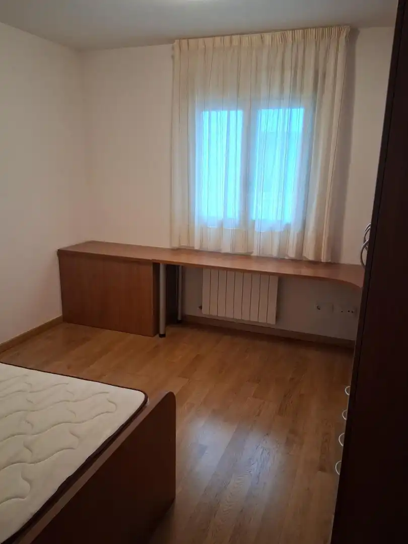 Habitación de Apartamento en venta en Albacete con Calefacción, Trastero y Balcón