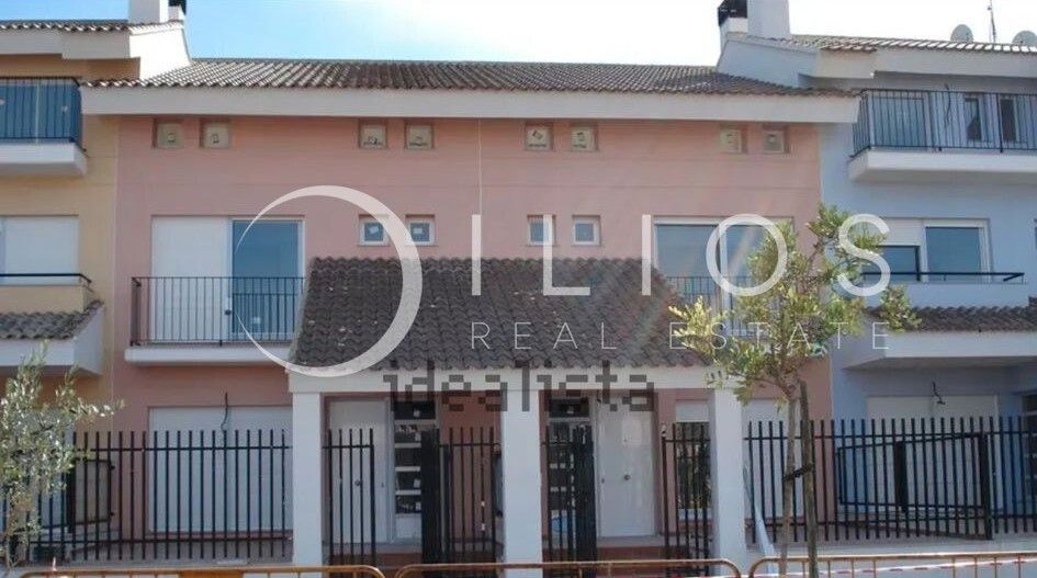 Vista exterior de Casa adosada en venda en Moncada amb Aire condicionat, Calefacció i Jardí privat