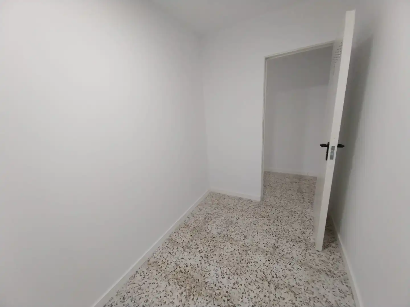 Storage room for sale in Jaén