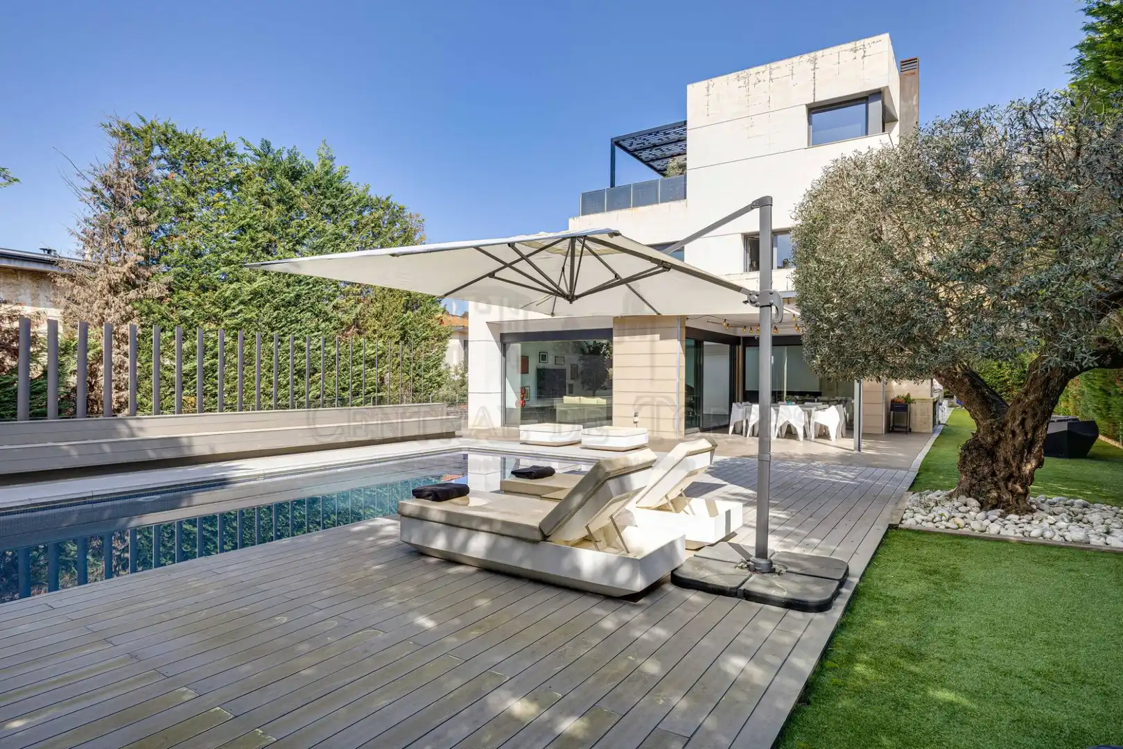 Terrassa de Casa o xalet en venda en Sant Cugat del Vallès amb Aire condicionat, Calefacció i Jardí privat