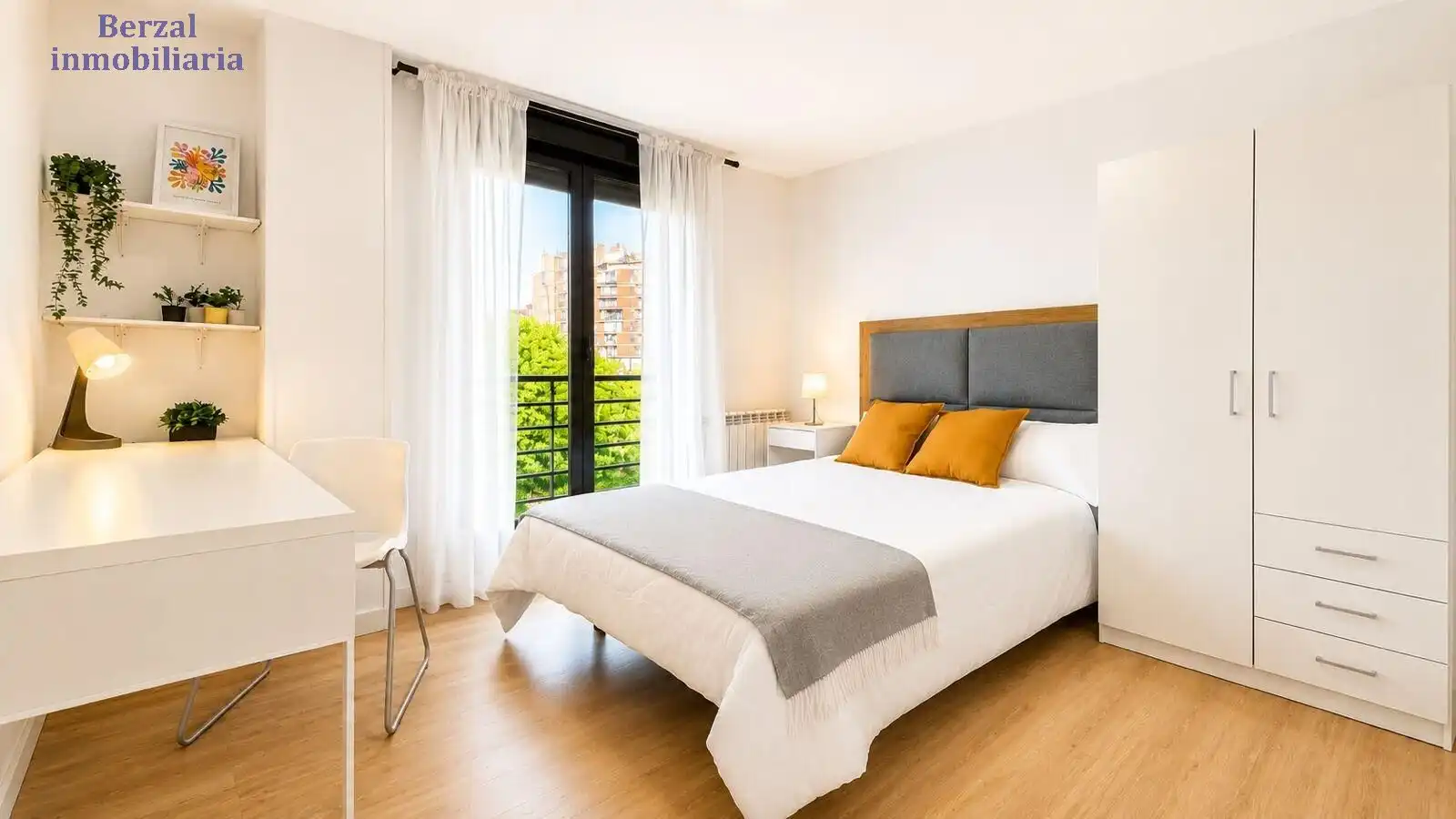Bedroom of Flat for rent in  Logroño  with Heating, Terrace and Furnished