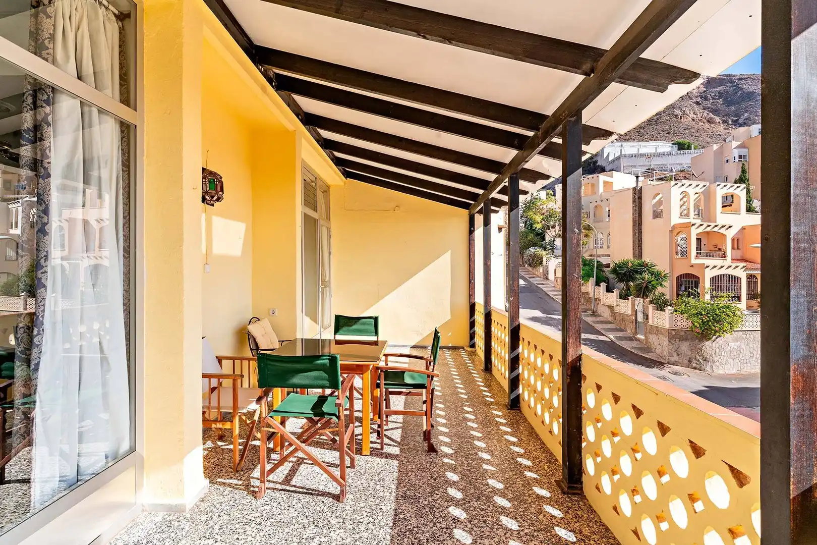 Terrassa de Casa adosada en venda en Roquetas de Mar amb Jardí privat, Terrassa i Traster