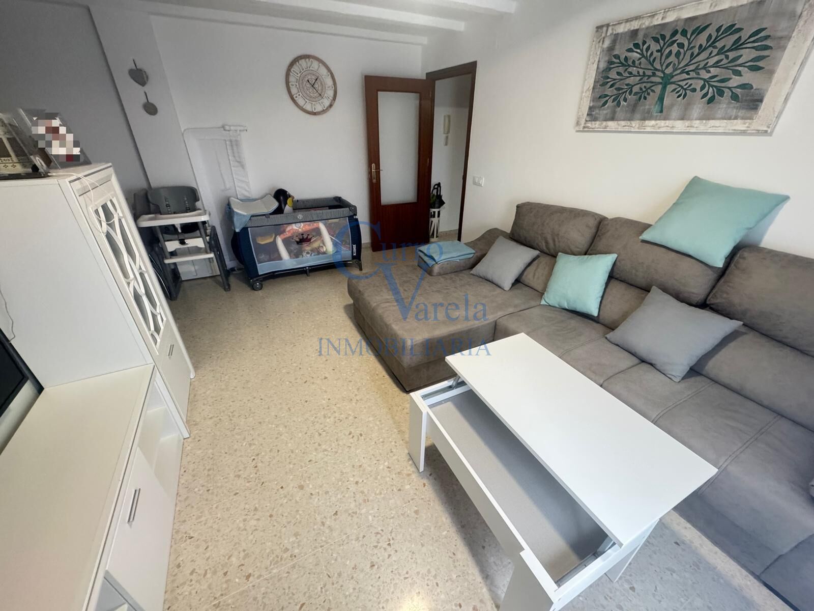 Living room of Flat for sale in Dos Hermanas  with Air Conditioner, Heating and Storage room