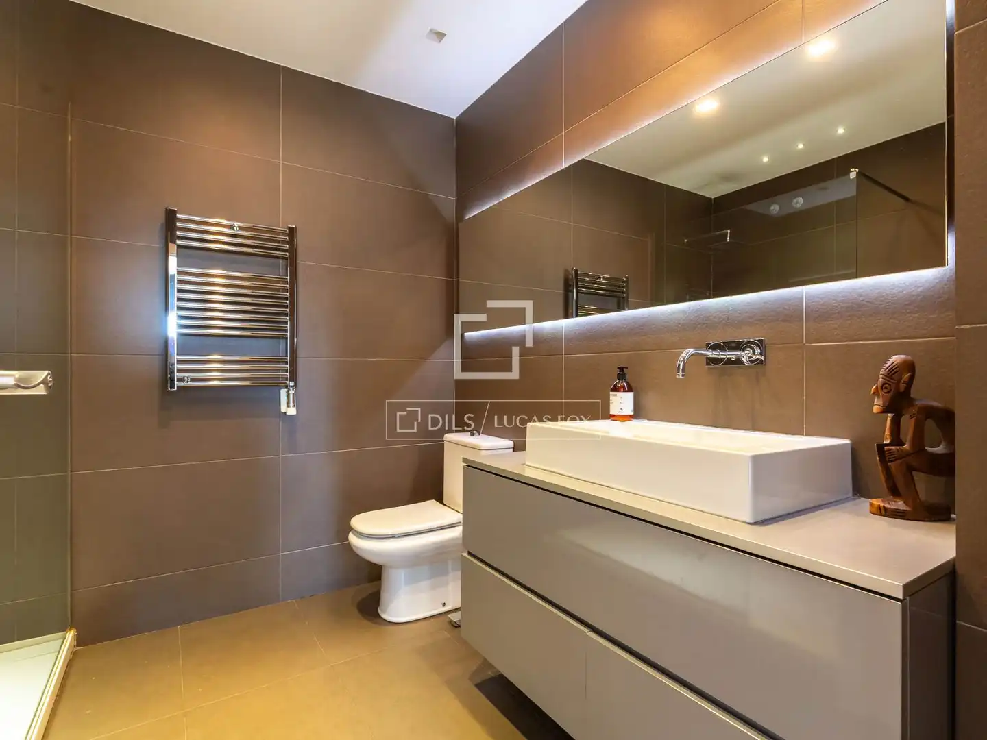 Bathroom of Flat for sale in Sant Just Desvern  with Air Conditioner, Heating and Parquet flooring