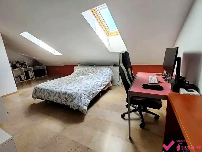 Schlafzimmer von Wohnung zur Miete in Valencia mit Klimaanlage, Terrasse und Möbliert