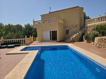 Villa con piscina in vendita a Calle SALVADOR EL P